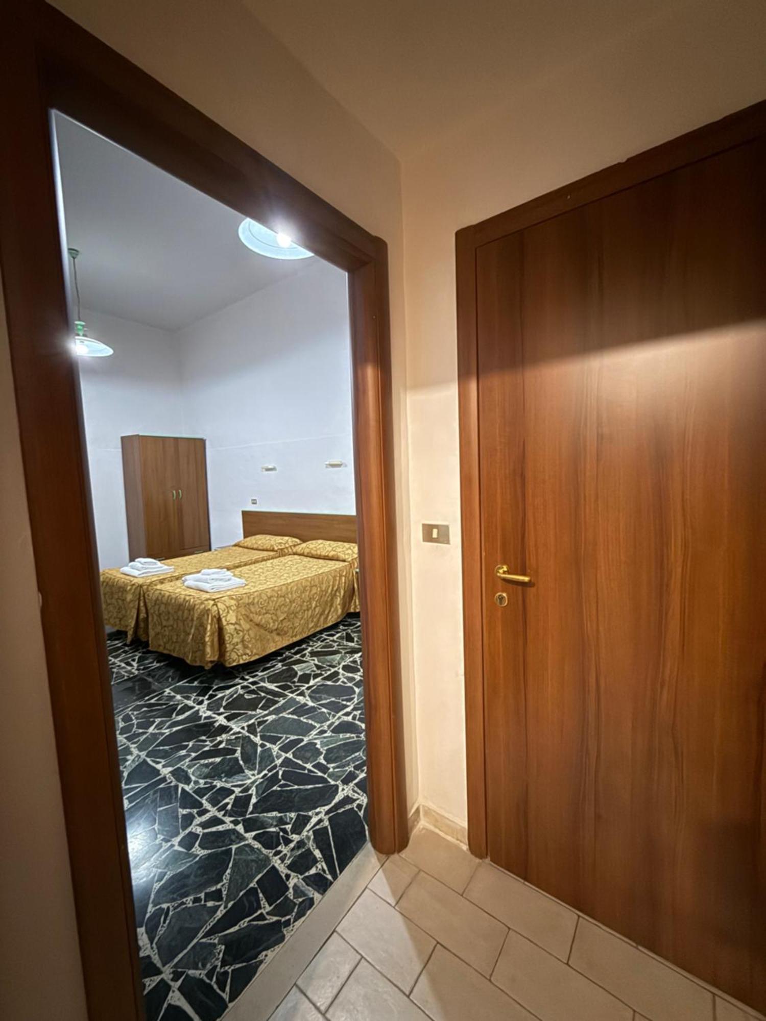 Hotel Montreal Флоренция Экстерьер фото